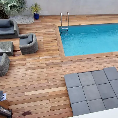 Maison Spacieuse Avec Piscine Proche De La