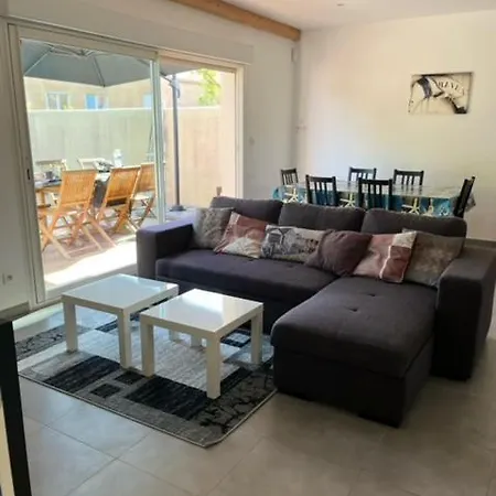 Maison Spacieuse Avec Piscine Proche De La Appartamento